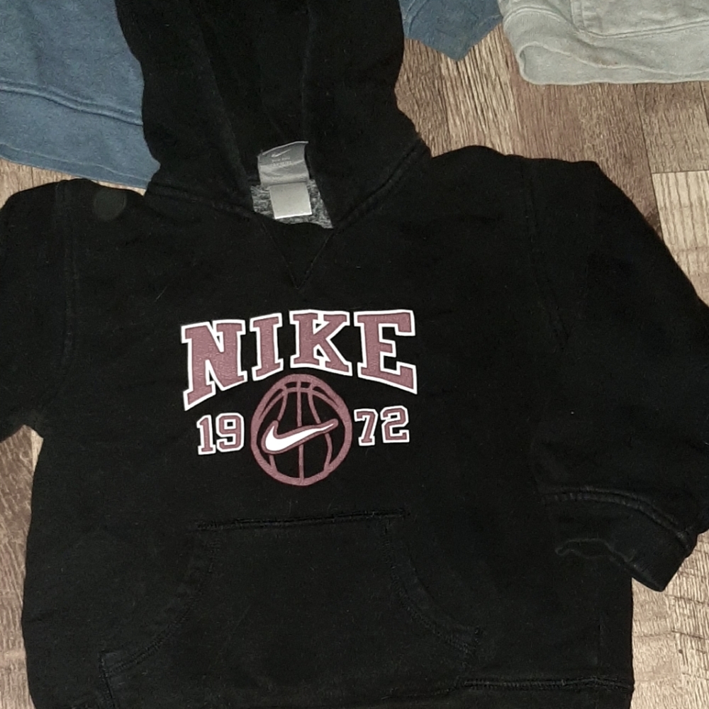 Nike boys sz 6 hoodie
